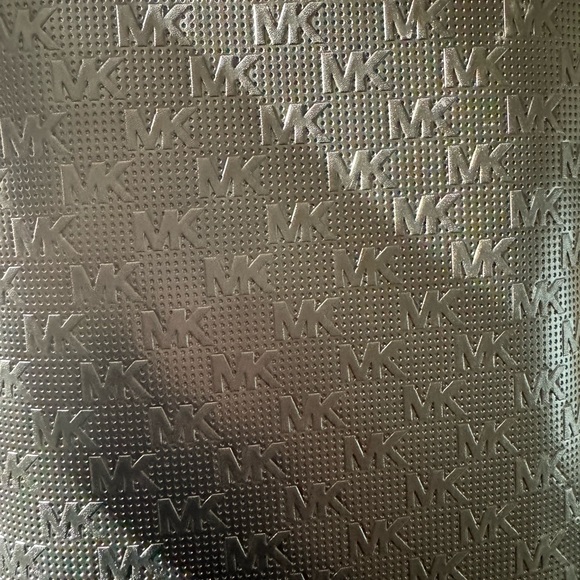 MSRP $378 MICHAEL KORS Cindy Logo- Perforated Faux Leather Backpack NWT - Picture 6 of 7